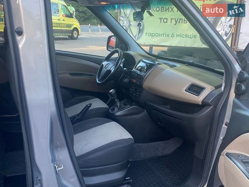 Мінівен Opel Combo 2012 в Києві