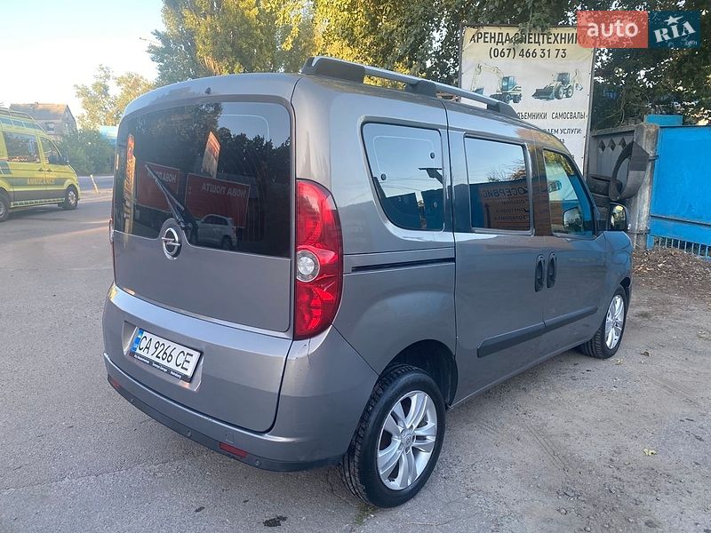 Мінівен Opel Combo 2012 в Києві