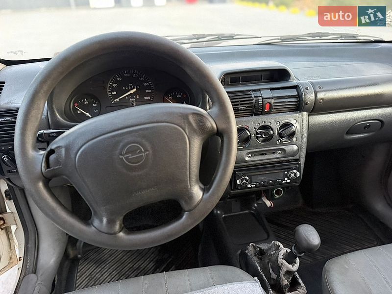 Грузовой фургон Opel Combo 1995 в Одессе