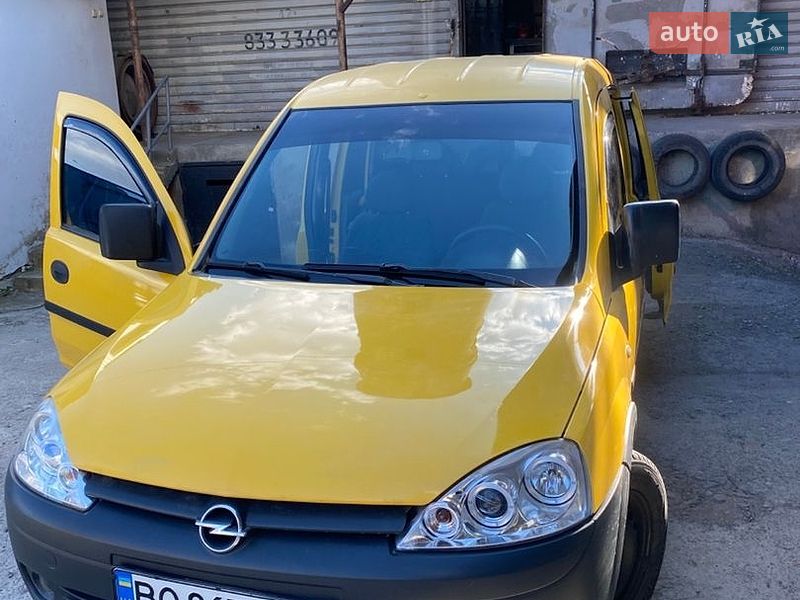 Мінівен Opel Combo 2002 в Чернівцях