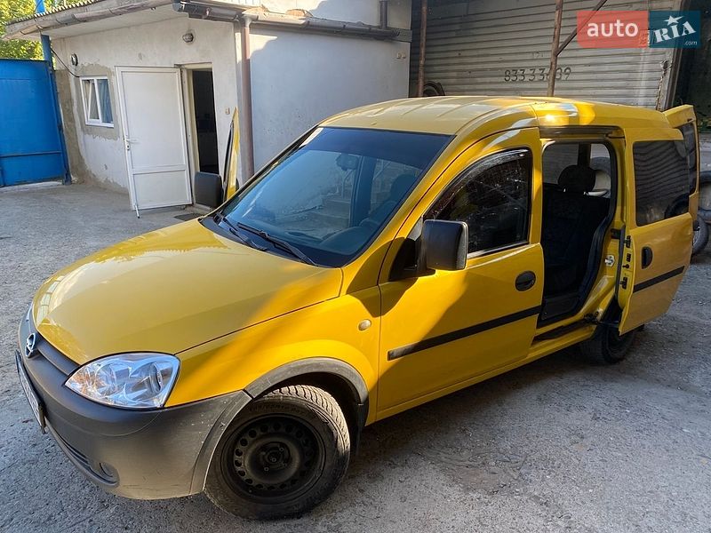 Мінівен Opel Combo 2002 в Чернівцях