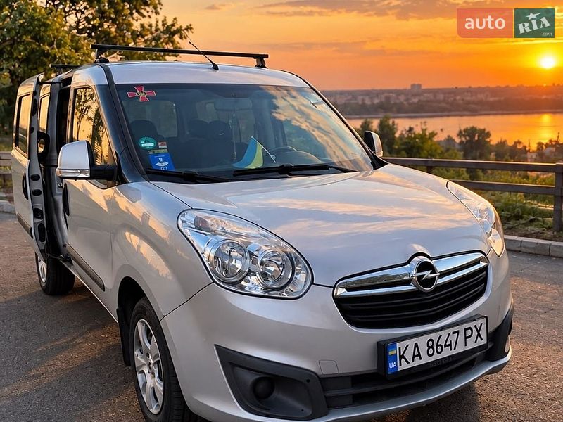 Мінівен Opel Combo 2012 в Києві фото Мінівен Opel Combo 2012 в Києві