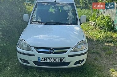 Минивэн Opel Combo 2010 в Житомире