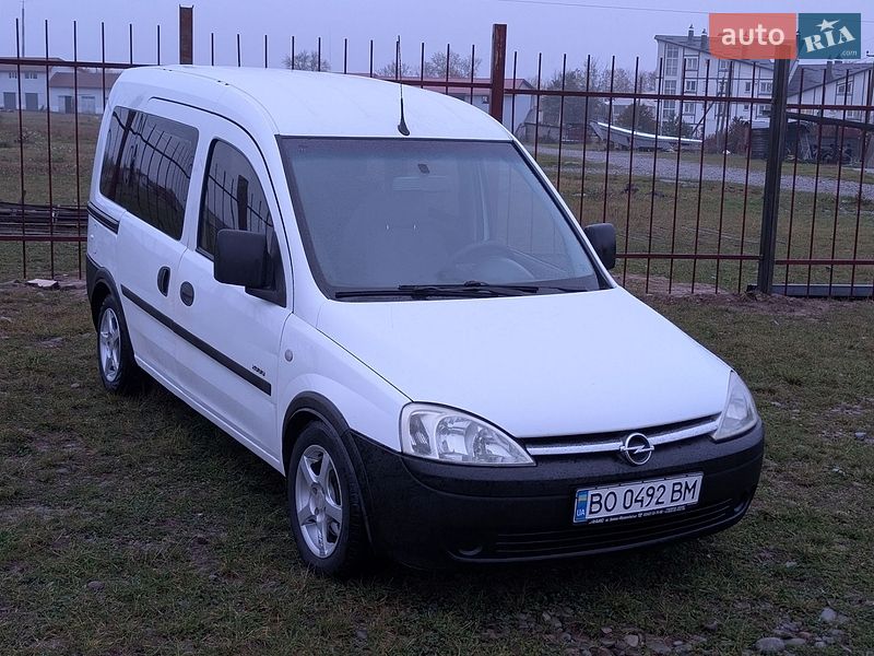 Минивэн Opel Combo 2002 в Калуше