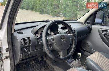 Минивэн Opel Combo 2005 в Золочеве