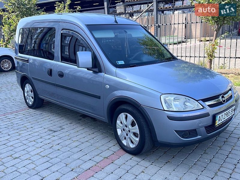 Минивэн Opel Combo 2007 в Ивано-Франковске