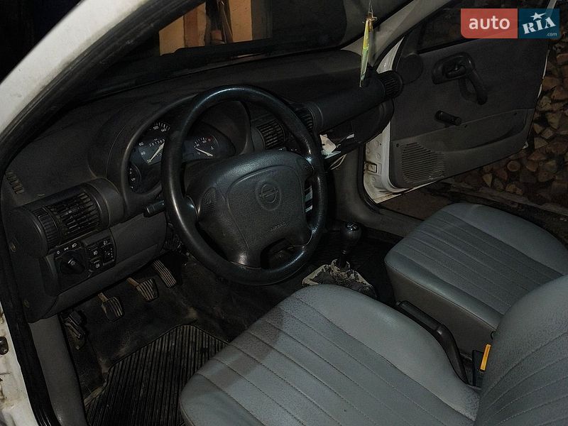 Минивэн Opel Combo 1995 в Глинянах