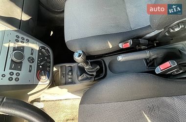 Минивэн Opel Combo 2006 в Киверцах