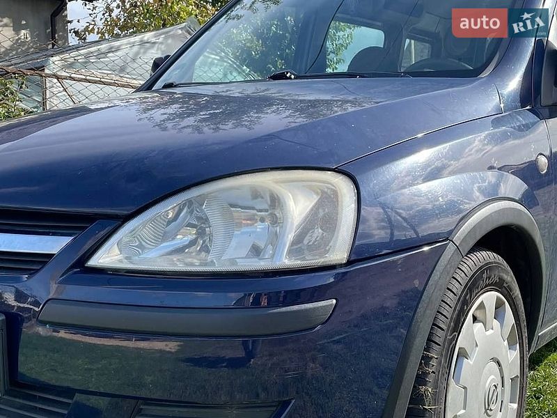 Минивэн Opel Combo 2006 в Киверцах