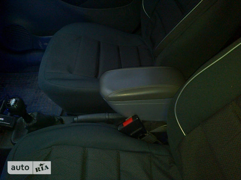 Вантажопасажирський фургон Opel Combo 2006 в Києві