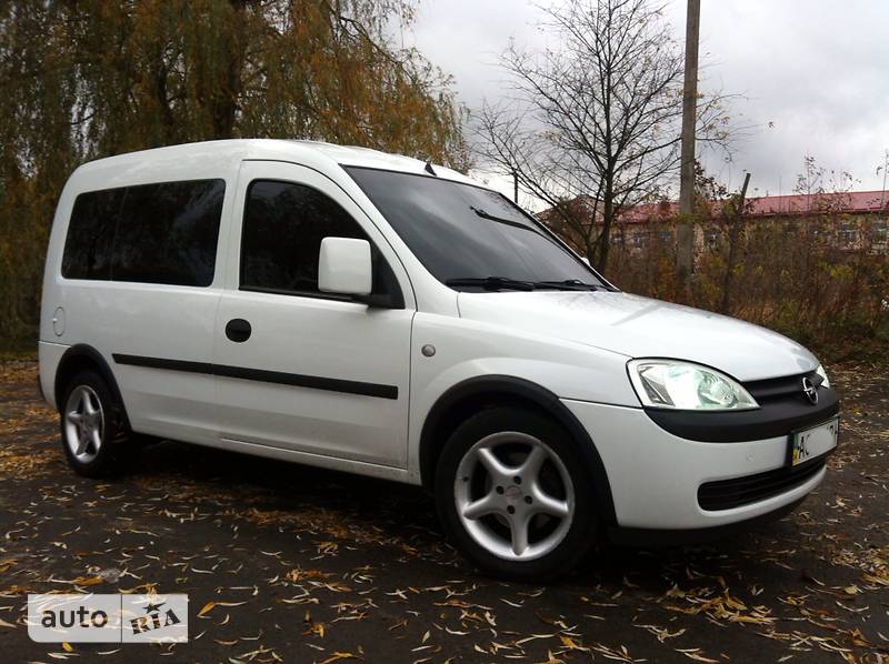 Универсал Opel Combo 2007 в Киеве