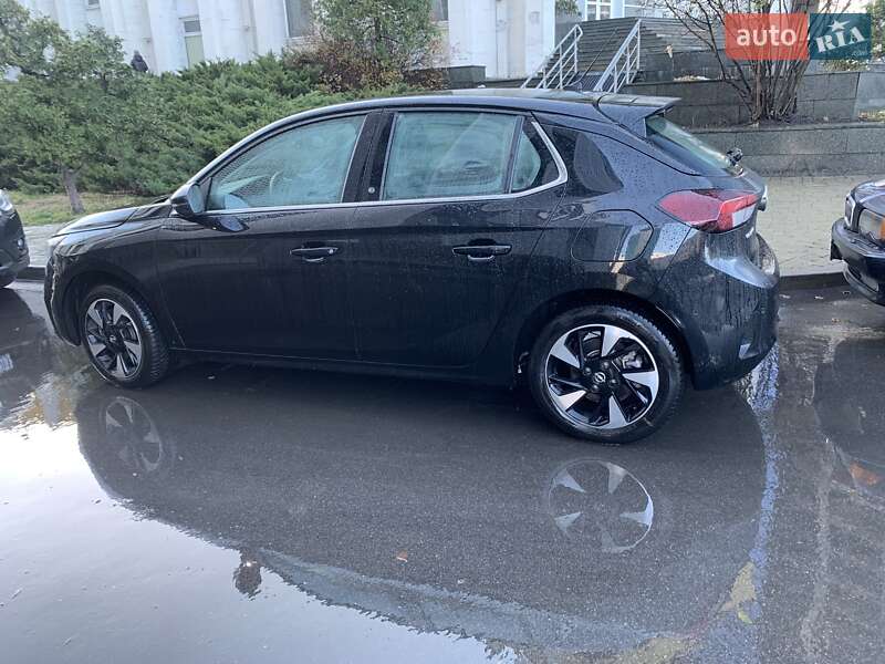 Хэтчбек Opel Corsa-e 2022 в Киеве