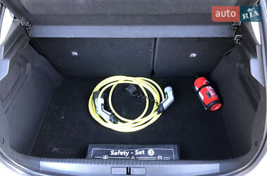 Хэтчбек Opel Corsa-e 2022 в 