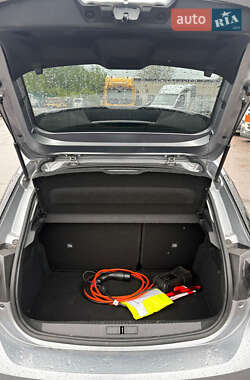 Хэтчбек Opel Corsa-e 2020 в 