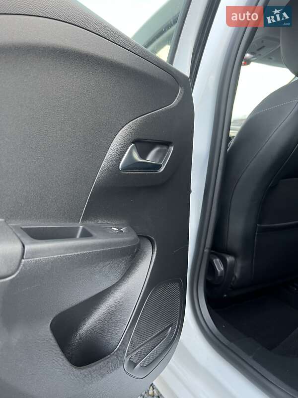 Хэтчбек Opel Corsa-e 2022 в Львове