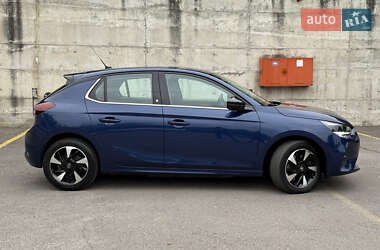 Хэтчбек Opel Corsa-e 2021 в 