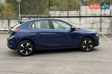 Хэтчбек Opel Corsa-e 2021 в 