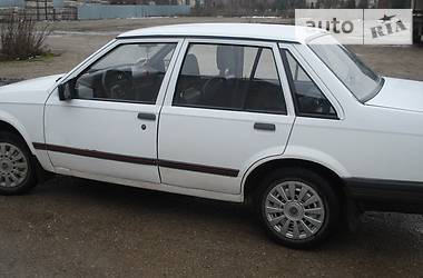 Седан Opel Corsa 1989 в Тернополе