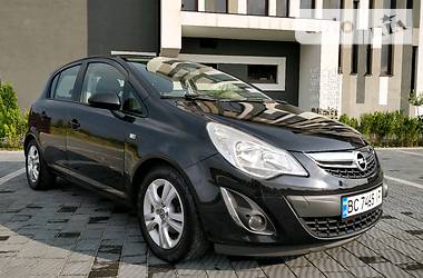 Хэтчбек Opel Corsa 2011 в Стрые
