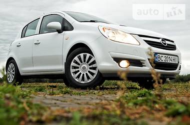 Хэтчбек Opel Corsa 2011 в Трускавце