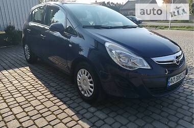 Хэтчбек Opel Corsa 2011 в Ужгороде