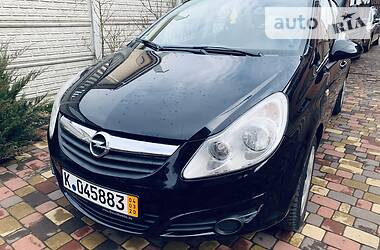 Хетчбек Opel Corsa 2008 в 