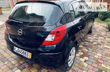 Хетчбек Opel Corsa 2008 в 