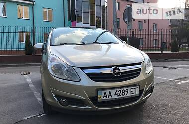 Хэтчбек Opel Corsa 2008 в Киеве