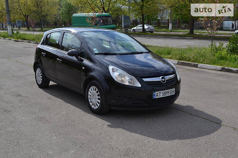 Хетчбек Opel Corsa 2009 в Калуші