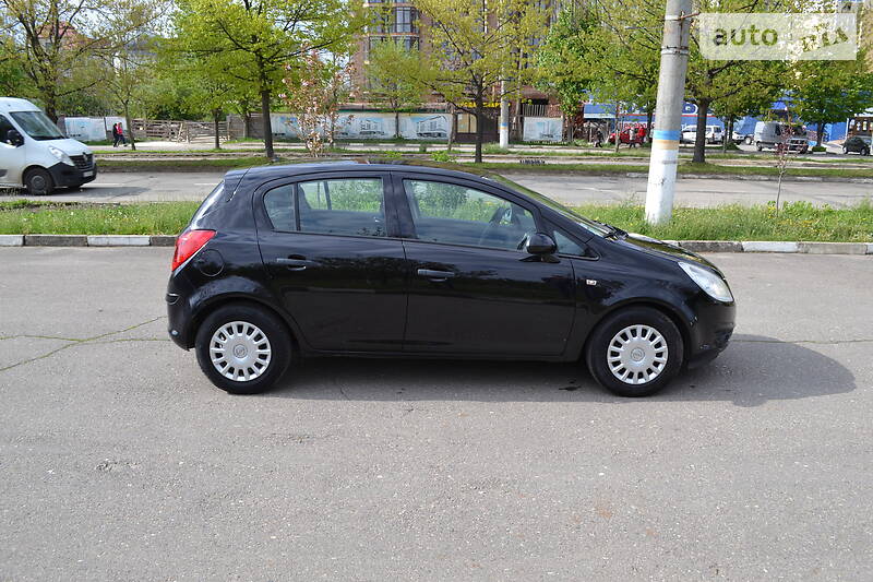 Хетчбек Opel Corsa 2009 в Калуші