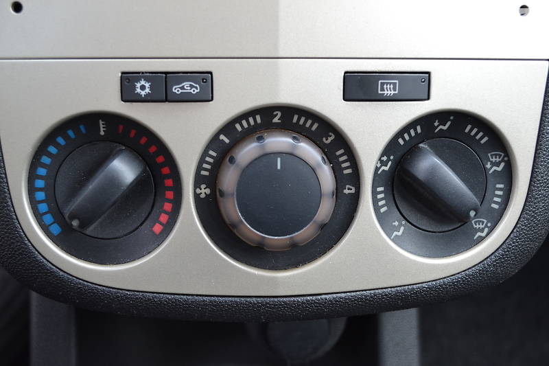Хетчбек Opel Corsa 2009 в Калуші