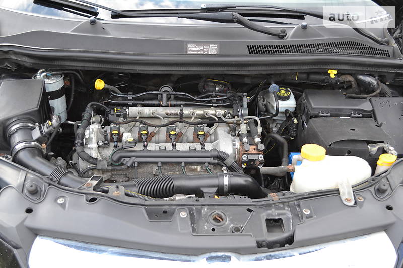 Хетчбек Opel Corsa 2009 в Калуші