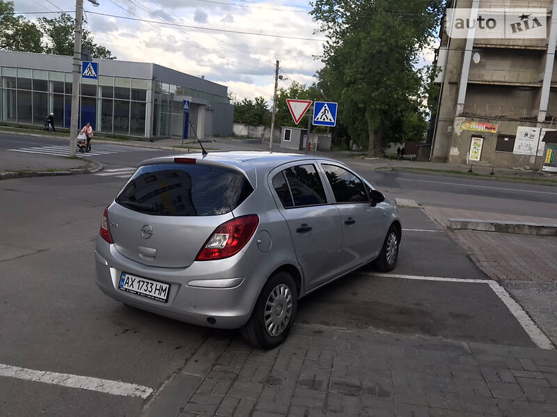 Хетчбек Opel Corsa 2012 в Харкові