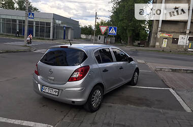 Хетчбек Opel Corsa 2012 в 
