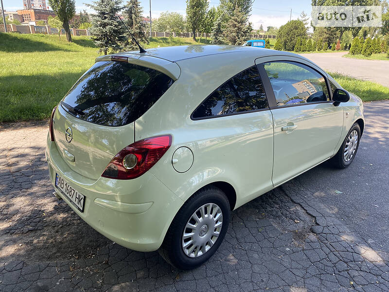 Хетчбек Opel Corsa 2011 в Вінниці