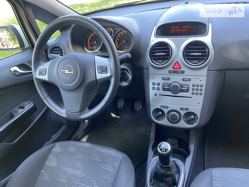 Хетчбек Opel Corsa 2011 в Вінниці
