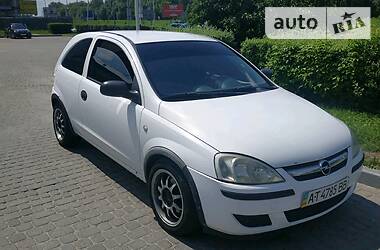 Хетчбек Opel Corsa 2004 в 