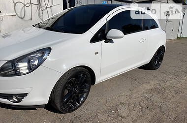 Купе Opel Corsa 2010 в Полтаве