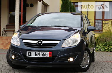 Хетчбек Opel Corsa 2007 в 