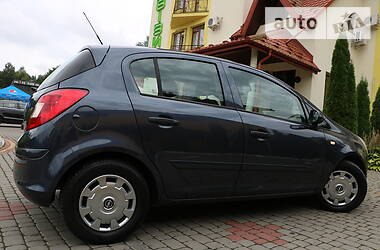 Хетчбек Opel Corsa 2007 в 