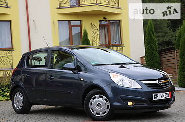 Хетчбек Opel Corsa 2007 в 