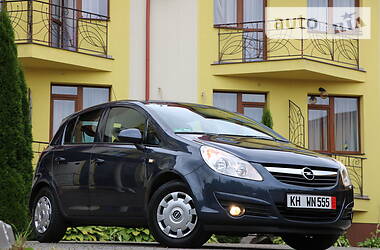Хетчбек Opel Corsa 2007 в 