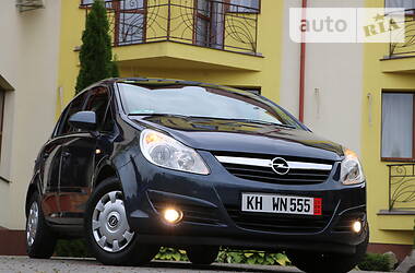 Хетчбек Opel Corsa 2007 в 
