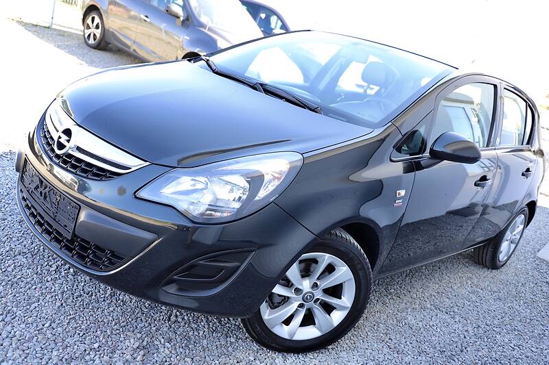 Хетчбек Opel Corsa 2015 в Дрогобичі