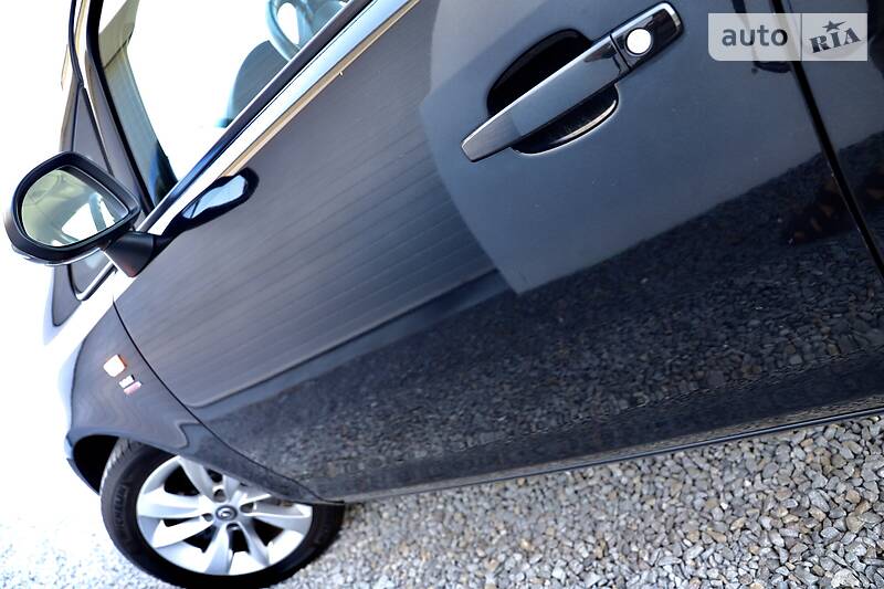 Хетчбек Opel Corsa 2015 в Дрогобичі