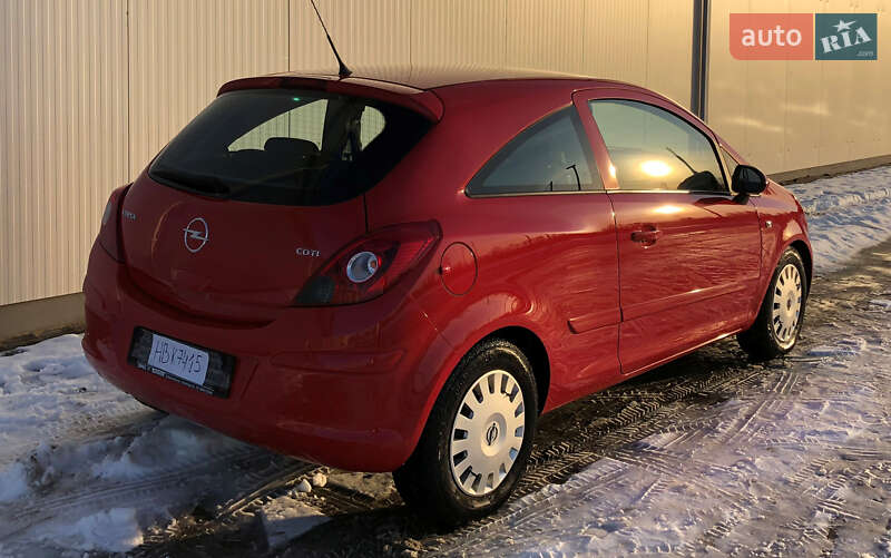 Хэтчбек Opel Corsa 2006 в Ковеле