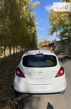 Седан Opel Corsa 2008 в Умани