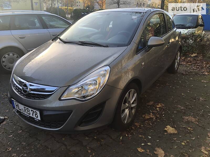 Хэтчбек Opel Corsa 2013 в Днепре