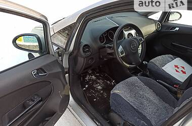 Хэтчбек Opel Corsa 2009 в Красилове