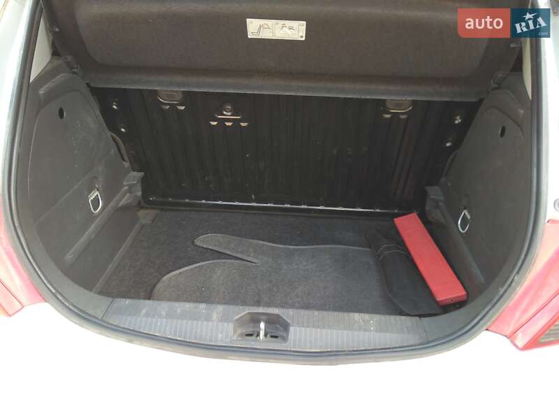 Хэтчбек Opel Corsa 2008 в Киеве